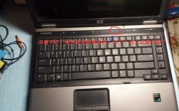 惠普笔记本电脑关机了开机键子的灯还亮着怎么回事？logo有背光的惠普笔记本电脑