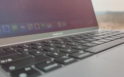 Macbook Pro那个logo灯为什么不亮？为什么苹果电脑不更新17寸