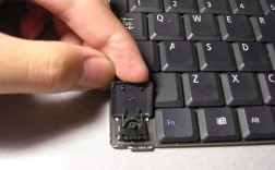 索尼笔记本键帽掉了一个怎么安装？索尼笔记本螺丝位置