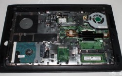 神舟战神k610c-i7d2安装ssd的教程？战神k610d i7d2适合装什么系统