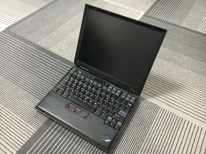 thinkpad2011多厚?thinkpad为什么那么厚-图1 thinkpad2011多厚?thinkpad为什么那么厚-图1