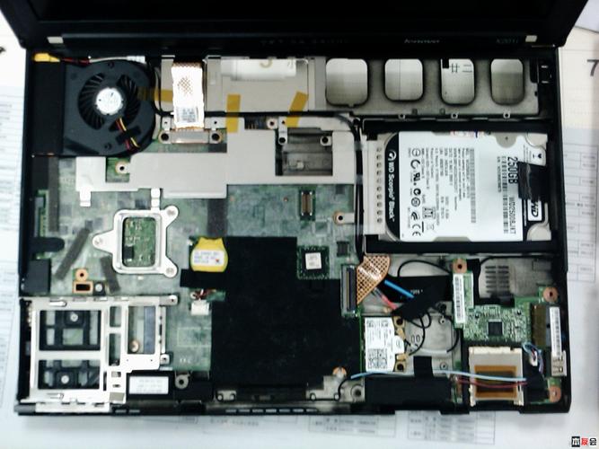 ThinkPadX201i的CPU是i3-330M和U5400有多大区别?x201i什么显卡-图2 ThinkPadX201i的CPU是i3-330M和U5400有多大区别?x201i什么显卡-图2