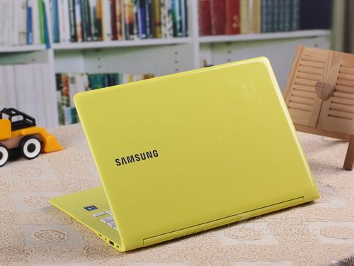 三星NP905S3G-K05CN笔记本,可以升级内存吗,默认的4G不够用啦?np905是什么显卡-图3 三星NP905S3G-K05CN笔记本,可以升级内存吗,默认的4G不够用啦?np905是什么显卡-图3