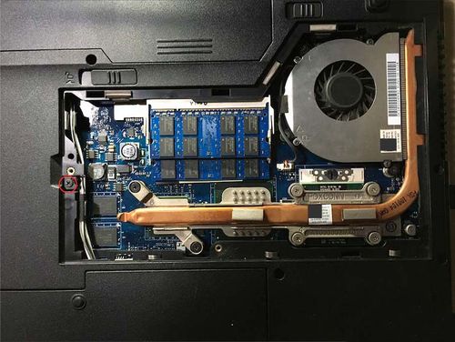如何拆除Dell笔记本的光驱。怎么办？dell vostro什么定位-图1