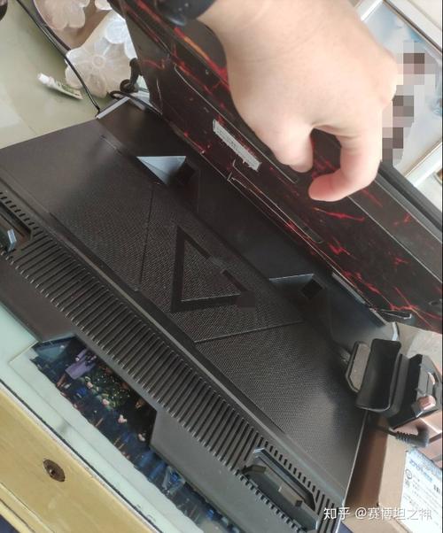 硅脂涂厚了影响大吗?游戏本为什么不能薄-图1 硅脂涂厚了影响大吗?游戏本为什么不能薄-图1