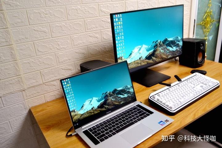 笔记本电脑4k屏和2k屏的区别?笔记本4k屏是什么意思-图1 笔记本电脑4k屏和2k屏的区别?笔记本4k屏是什么意思-图1