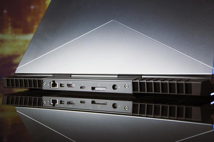 alienware有雷电接口么?外星人新款什么时候出的-图1 alienware有雷电接口么?外星人新款什么时候出的-图1