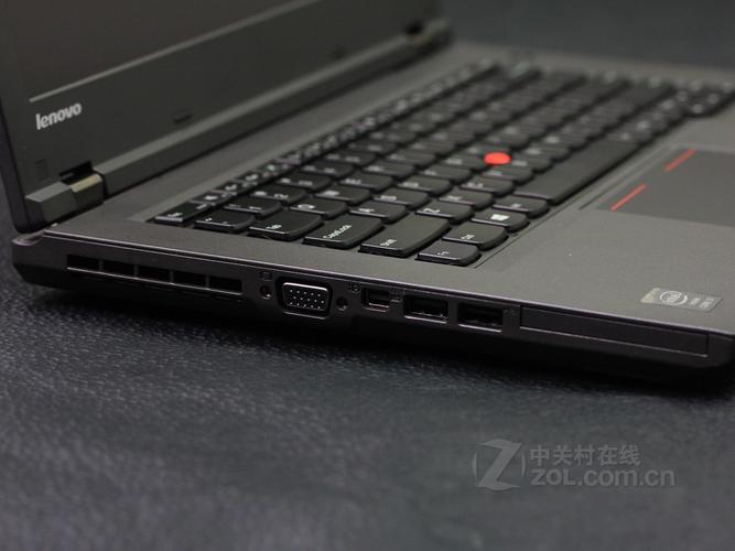 IBM笔记本背面的那个长形接口是干嘛用的?thinkpad底座有什么用-图1 IBM笔记本背面的那个长形接口是干嘛用的?thinkpad底座有什么用-图1