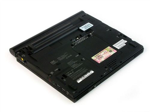IBMX61和X61S底壳有什么区别?能换用?ibm x61 能玩什么游戏-图1 IBMX61和X61S底壳有什么区别?能换用?ibm x61 能玩什么游戏-图1