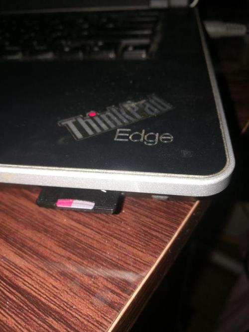 联想thinkpadE40是什么配置?联想e40有什么接口-图1 联想thinkpadE40是什么配置?联想e40有什么接口-图1