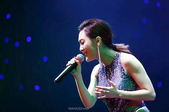 坚强女声版是谁唱的?小y公益是什么-图3 坚强女声版是谁唱的?小y公益是什么-图3