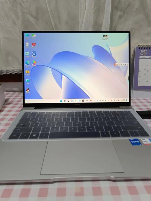 华为matebook14屏幕是oled的吗?华为的电脑屏幕一般用什么屏-图1 华为matebook14屏幕是oled的吗?华为的电脑屏幕一般用什么屏-图1