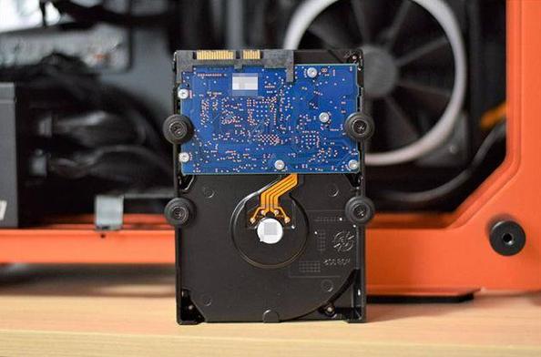 机械硬盘自带散热器吗?机械硬盘考什么散热-图2 机械硬盘自带散热器吗?机械硬盘考什么散热-图2