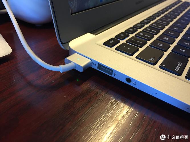 新macbook充电是磁吸的吗?macbook是什么电源接口类型-图1 新macbook充电是磁吸的吗?macbook是什么电源接口类型-图1