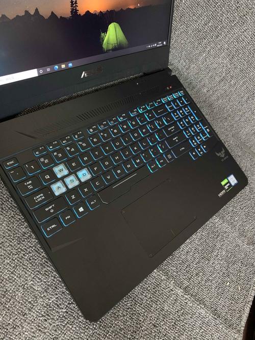 华硕飞行堡垒7玩lol掉帧?华硕飞行堡垒能玩什么游戏-图1 华硕飞行堡垒7玩lol掉帧?华硕飞行堡垒能玩什么游戏-图1