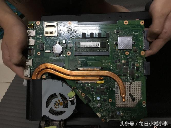 华硕飞行堡垒fx50可以再加一根内存条吗?fx50用的什么内存条-图3 华硕飞行堡垒fx50可以再加一根内存条吗?fx50用的什么内存条-图3