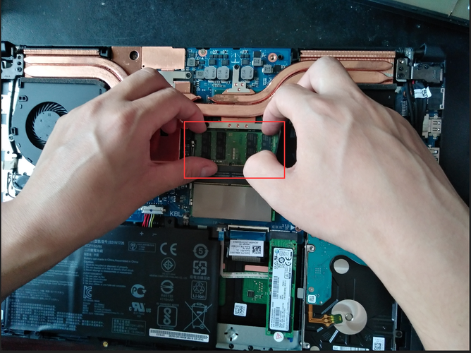 华硕飞行堡垒fx50可以再加一根内存条吗?fx50用的什么内存条-图1 华硕飞行堡垒fx50可以再加一根内存条吗?fx50用的什么内存条-图1