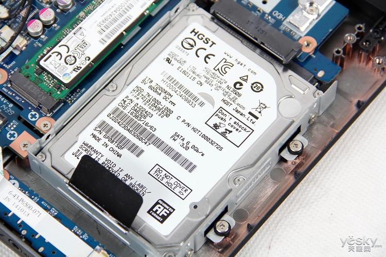 神舟战神z7m-kp7s1可以加装硬盘或者ssd或内存吗,有几个盘位,ssd是加条状还是盘壮?战神z7m用什么散热器-图3 神舟战神z7m-kp7s1可以加装硬盘或者ssd或内存吗,有几个盘位,ssd是加条状还是盘壮?战神z7m用什么散热器-图3