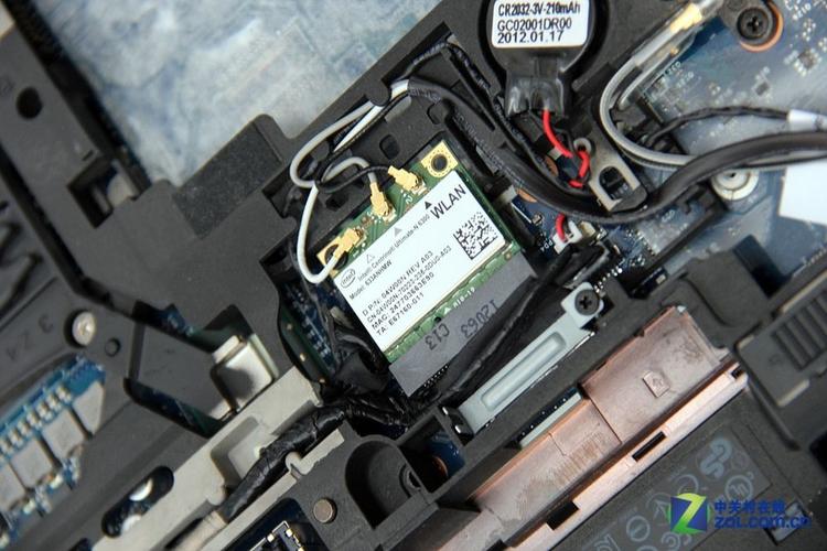 戴尔e6430光驱旁边的一个插口是干嘛的?戴尔e6430怎么样-图2 戴尔e6430光驱旁边的一个插口是干嘛的?戴尔e6430怎么样-图2