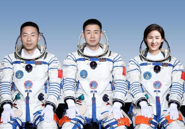 十四号飞船航天员介绍?神舟飞天ui43b 怎么样-图1 十四号飞船航天员介绍?神舟飞天ui43b 怎么样-图1