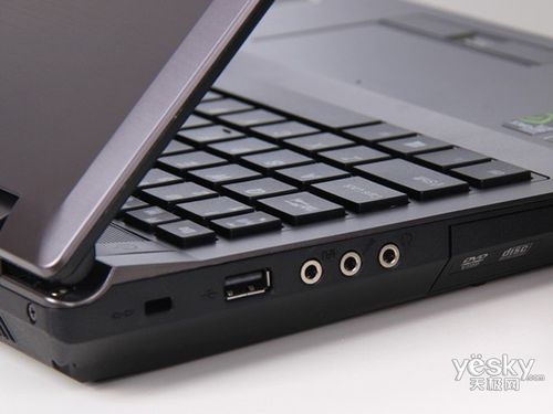 神州的笔记本战神k650di5d2没有蓝牙模块?k650d i5 d2怎么样-图1 神州的笔记本战神k650di5d2没有蓝牙模块?k650d i5 d2怎么样-图1