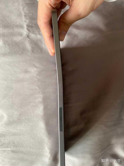ipad轻微弯曲可以用书压吗?wbin电脑怎么样-图2 ipad轻微弯曲可以用书压吗?wbin电脑怎么样-图2