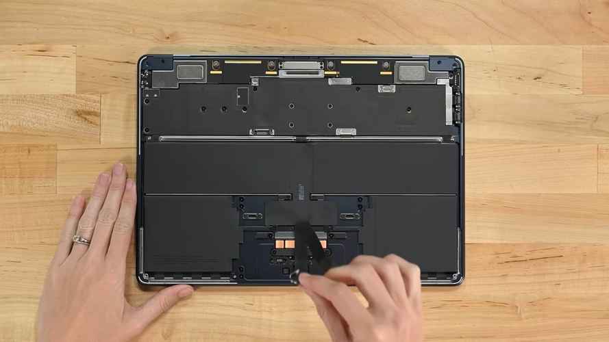 苹果笔记本airbook怎样拆?airbook怎么样-图2 苹果笔记本airbook怎样拆?airbook怎么样-图2