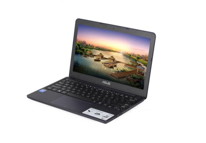 电脑小白问个事,华硕X205小本能不能装WIN7?华硕思聪本怎么样重装-图2 电脑小白问个事,华硕X205小本能不能装WIN7?华硕思聪本怎么样重装-图2