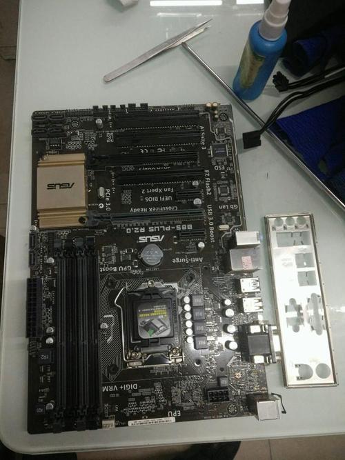 请问有什么B85主板是能插两张显卡搞交火的呢？华硕双显卡交火怎么样-图2