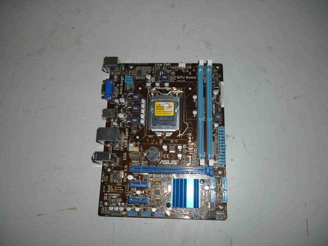 我的电脑配置是酷睿i3-3220主板华硕p8h61-m LX3 r2.0显卡GTX460硬盘320g外加USB小音响?lx3 笔记本-图1 我的电脑配置是酷睿i3-3220主板华硕p8h61-m LX3 r2.0显卡GTX460硬盘320g外加USB小音响?lx3 笔记本-图1