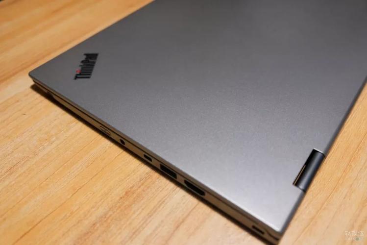 x1yoga怎么看是全新的?sony笔记本的b面与屏幕间有缝隙-图1 x1yoga怎么看是全新的?sony笔记本的b面与屏幕间有缝隙-图1