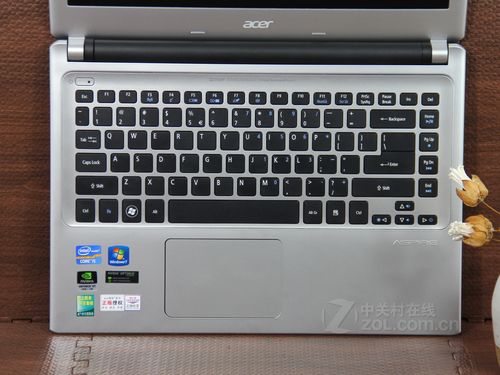 宏基v5-471g笔记本自带光驱吗?宏基v5471g笔记本多少钱-图3 宏基v5-471g笔记本自带光驱吗?宏基v5471g笔记本多少钱-图3