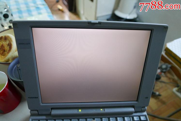 世界上第一台笔记电脑是由Toshiba公司出品的?东芝nb200笔记本电脑-图1 世界上第一台笔记电脑是由Toshiba公司出品的?东芝nb200笔记本电脑-图1