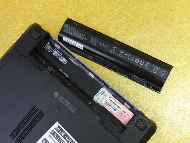 A7后盖是玻璃的吗？惠普笔记本4230s拆机-图2