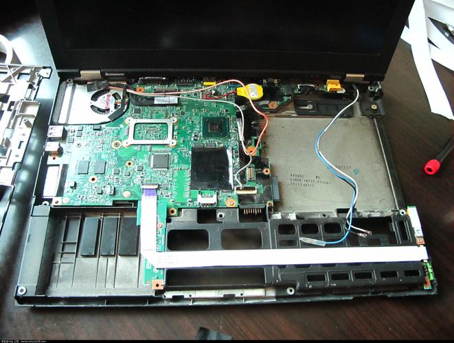 thinkpad t420s怎样拆机清灰?t420s笔记本-图1 thinkpad t420s怎样拆机清灰?t420s笔记本-图1