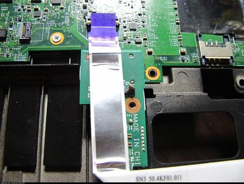thinkpad t420s怎样拆机清灰?t420s笔记本-图3 thinkpad t420s怎样拆机清灰?t420s笔记本-图3