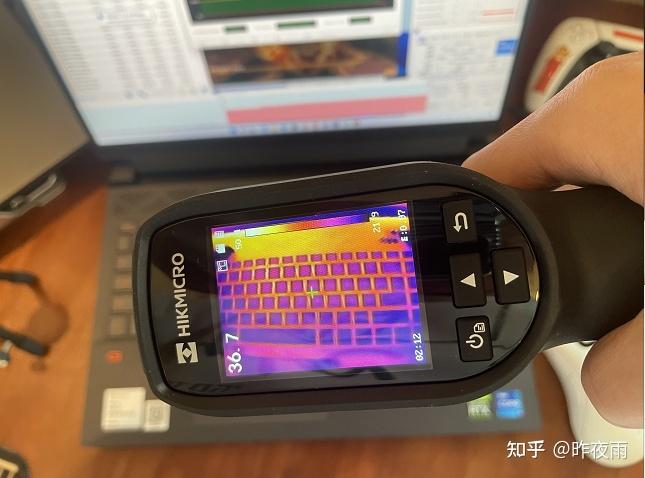 笔记本烤机温度100度正常吗?笔记本烤机-图1 笔记本烤机温度100度正常吗?笔记本烤机-图1