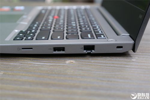 联想ThinkPad W550s与HP ZBook 15哪个好?带防滚架的笔记本-图2 联想ThinkPad W550s与HP ZBook 15哪个好?带防滚架的笔记本-图2