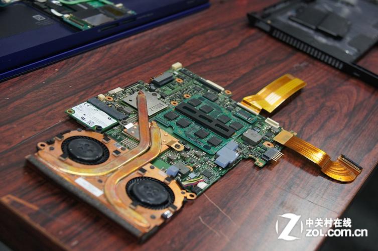 索尼笔记本svf15a18scb拆机?索尼笔记本收工之作-图3 索尼笔记本svf15a18scb拆机?索尼笔记本收工之作-图3