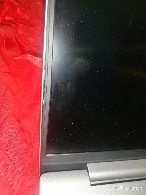 笔记本屏幕边缘有缝隙正常吗？惠普笔记本微边框-图1