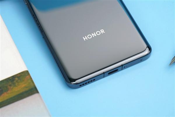 荣耀Magic5和荣耀Magic5Pro有什么区别?3D笔记本F219评测-图2 荣耀Magic5和荣耀Magic5Pro有什么区别?3D笔记本F219评测-图2
