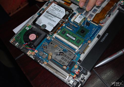 东芝R700-r1331可以升级么?东芝R700笔记本主板-图2 东芝R700-r1331可以升级么?东芝R700笔记本主板-图2