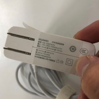 华为matebookd14充电器多少瓦?笔记本电脑充电器的功率-图3 华为matebookd14充电器多少瓦?笔记本电脑充电器的功率-图3