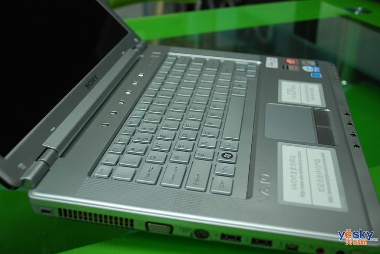 vgn怎么换键轴?索尼笔记本vgn 拆机-图2 vgn怎么换键轴?索尼笔记本vgn 拆机-图2