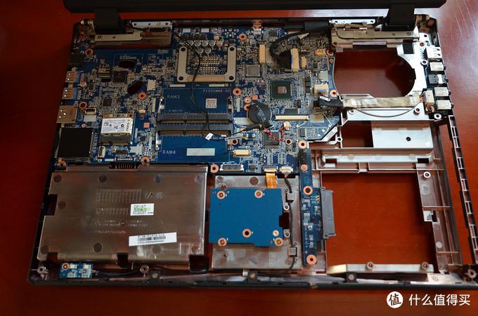 神舟笔记本k610c怎么拆开屏幕?神舟笔记本k610c怎么拆显示屏-图3 神舟笔记本k610c怎么拆开屏幕?神舟笔记本k610c怎么拆显示屏-图3