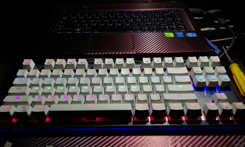 笔记本怎么改背光键盘?笔记本diy背光键盘-图3 笔记本怎么改背光键盘?笔记本diy背光键盘-图3