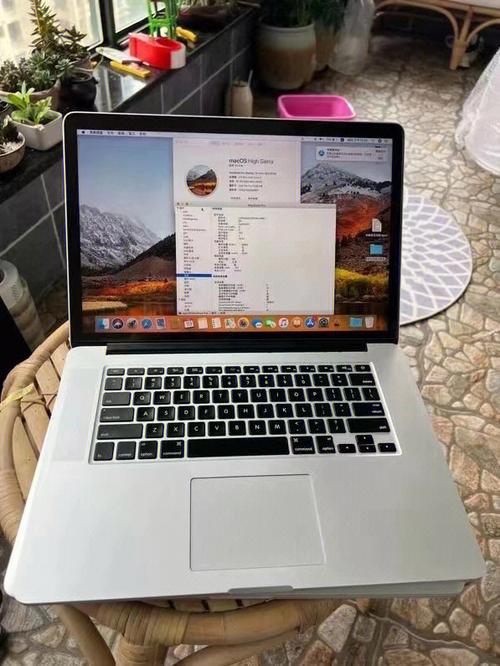 苹果MacBookPro1.1笔记本电脑15.4寸的是哪一年生产的?苹果第一代笔记本电脑-图1 苹果MacBookPro1.1笔记本电脑15.4寸的是哪一年生产的?苹果第一代笔记本电脑-图1
