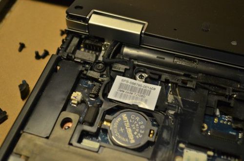 hp tpn-1124光驱如何拆除?hp笔记本光驱拆-图3 hp tpn-1124光驱如何拆除?hp笔记本光驱拆-图3