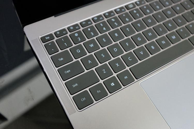 华为matebookd16是背光键盘吗?2015背光键盘笔记本-图2 华为matebookd16是背光键盘吗?2015背光键盘笔记本-图2