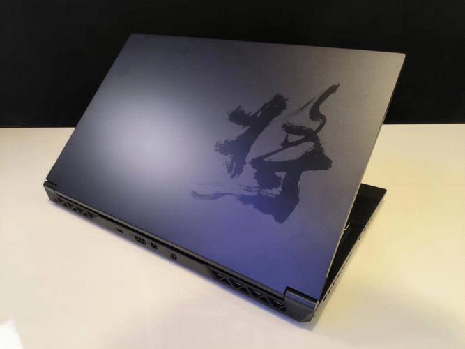 七彩虹将星x15笔记本值得买吗?笔记本 棱角分明-图1 七彩虹将星x15笔记本值得买吗?笔记本 棱角分明-图1